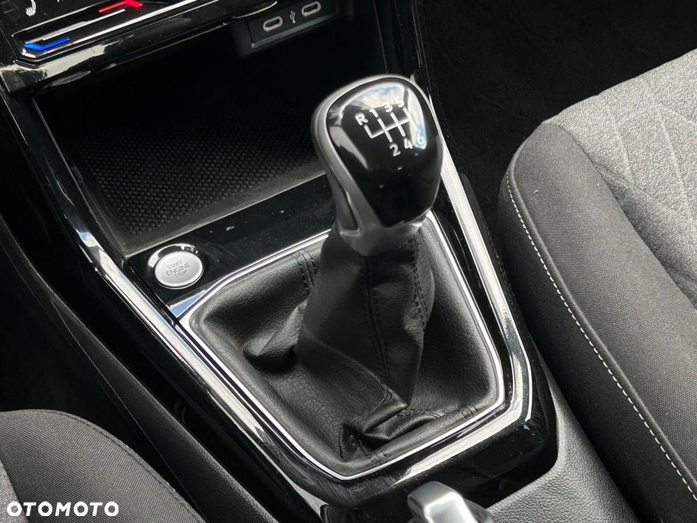 Volkswagen T-Cross - 23