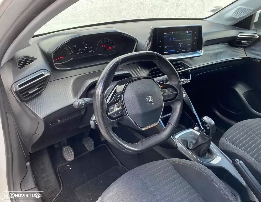 Peugeot 208 1.2 PureTech Active - 8