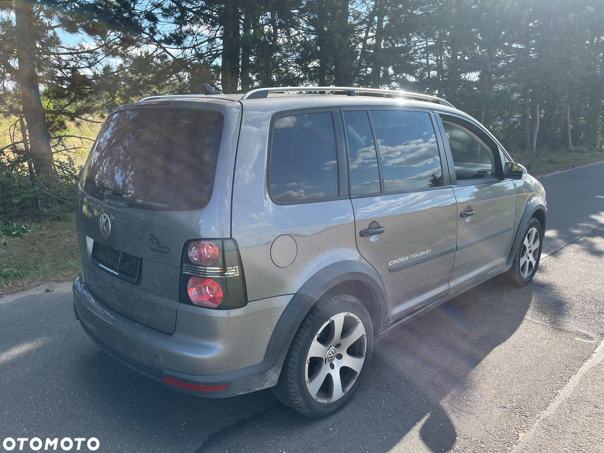 Volkswagen Touran 1.4 TSI Cross - 4