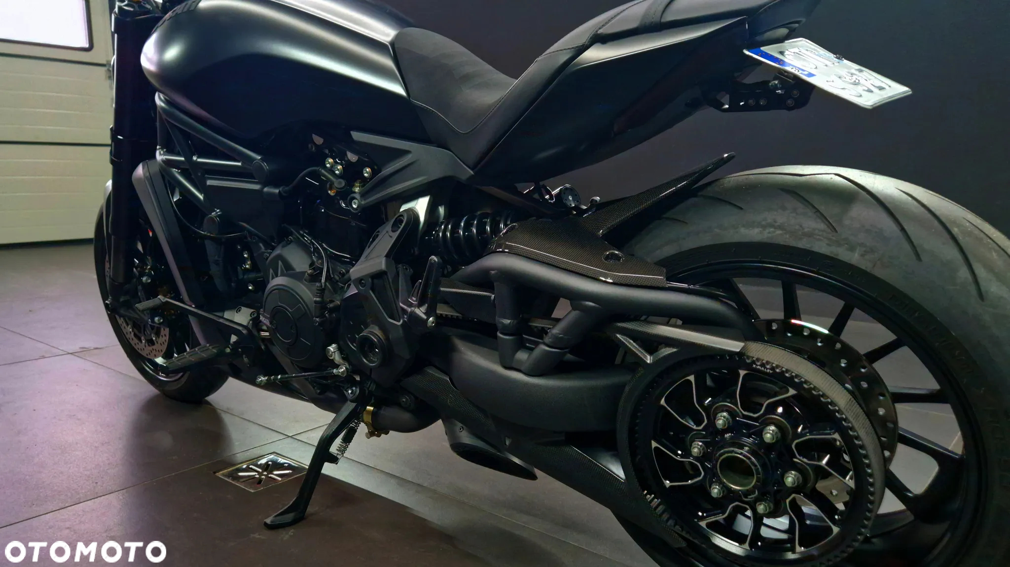 Ducati Diavel - 11