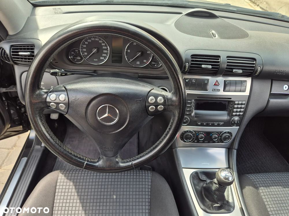 Mercedes-Benz Klasa C 200 CDI Sportcoupe - 11