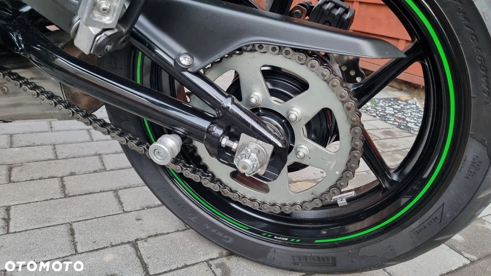 Kawasaki ER - 11