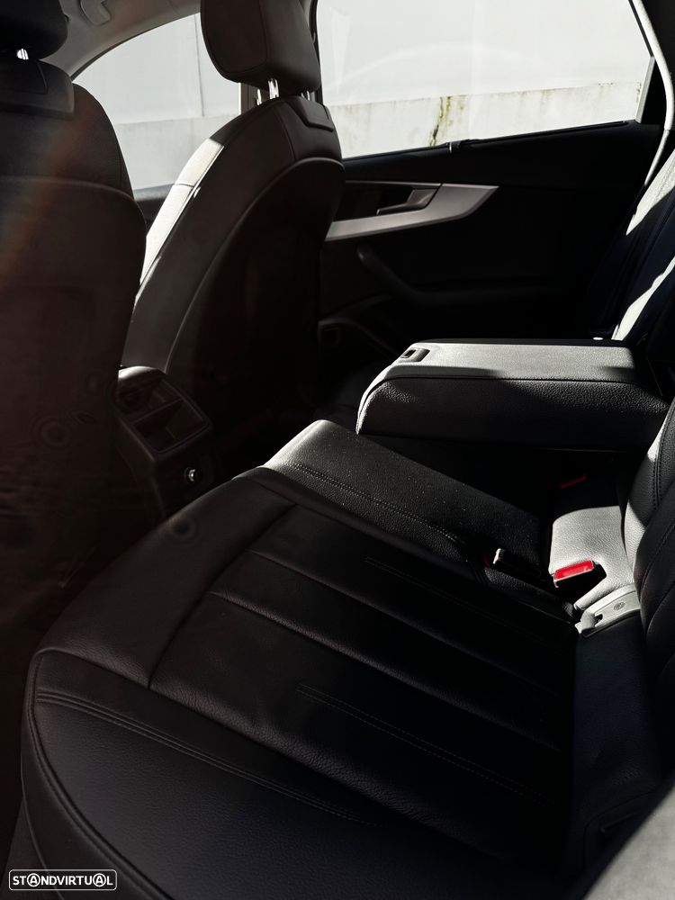 Audi A4 Avant 2.0 TDI Advance S tronic - 30