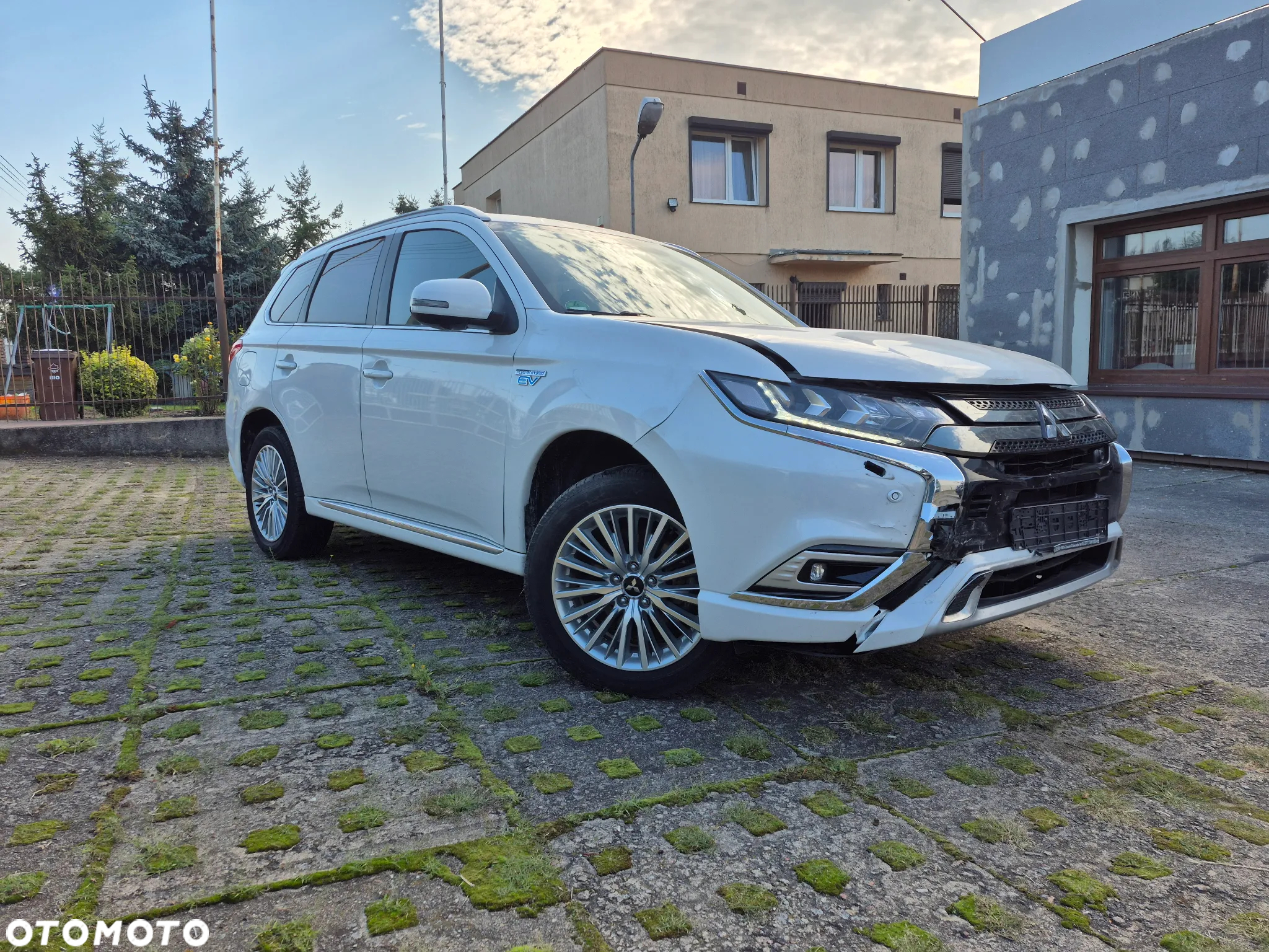 Mitsubishi Outlander 2.4 4WD Plug-In Hybrid Diamant - 2
