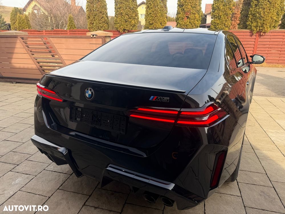 BMW M5 xDrive - 5
