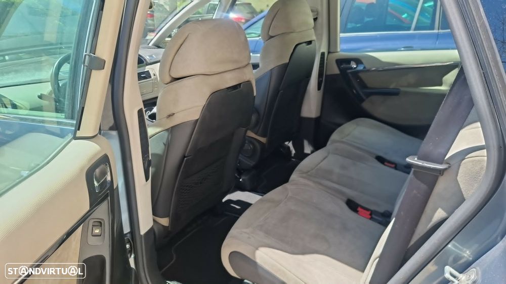 Citroën C4 Picasso 1.6 HDi Exclusive - 12
