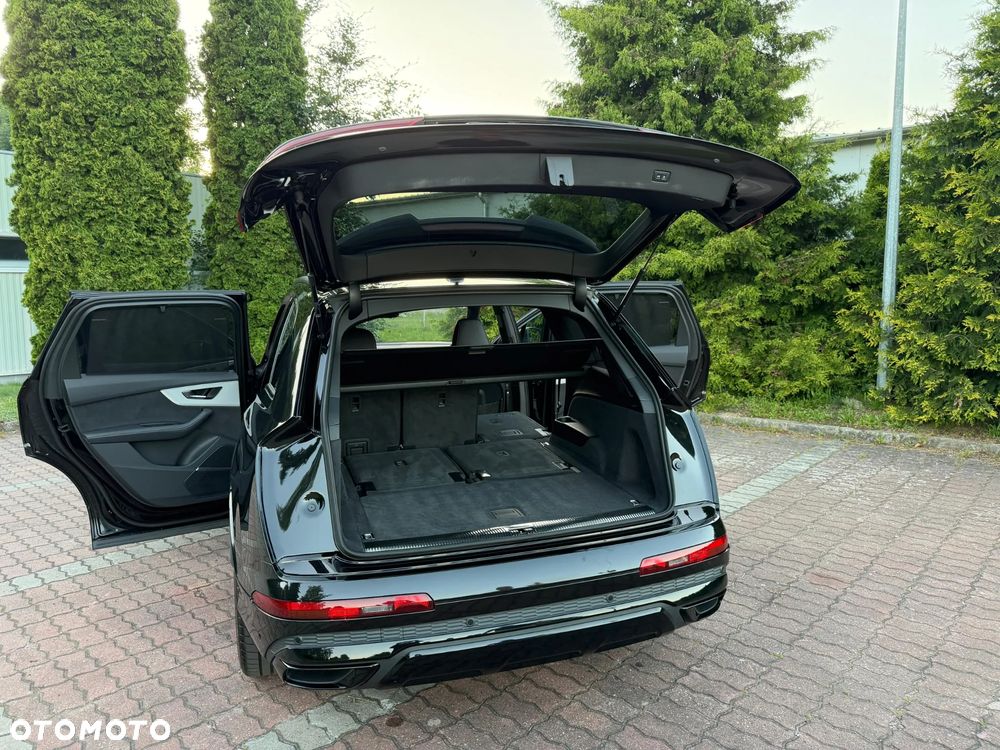Audi Q7 55 TFSI mHEV Quattro S Line Tiptr - 17