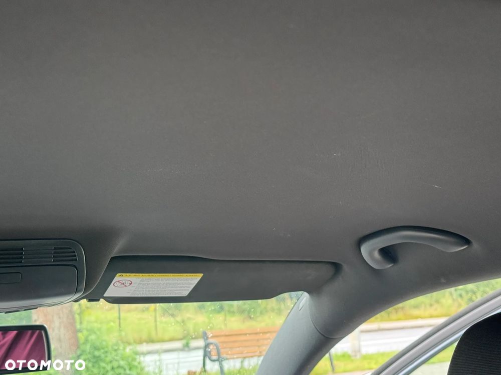 Volkswagen Passat - 22