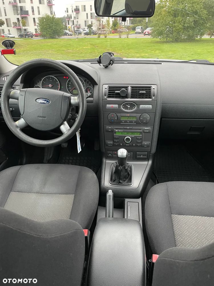 Ford Mondeo - 9