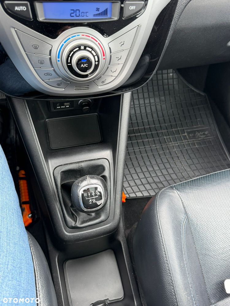 Hyundai ix20 1.4 blue Comfort - 17