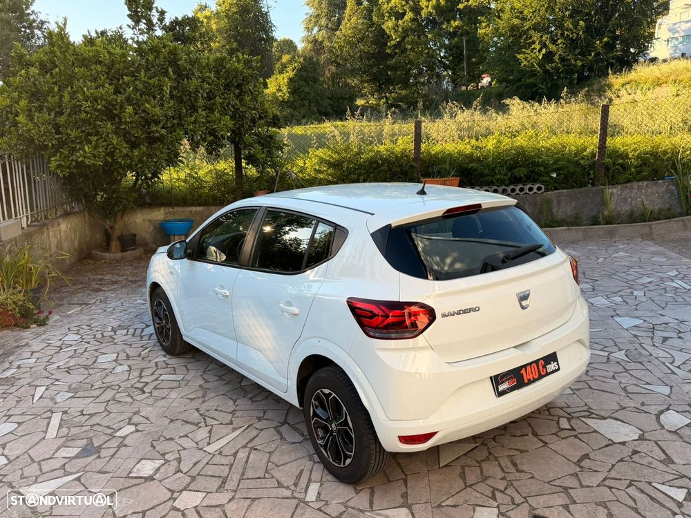 Dacia Sandero 1.0 SCe Essential — fotografia 35