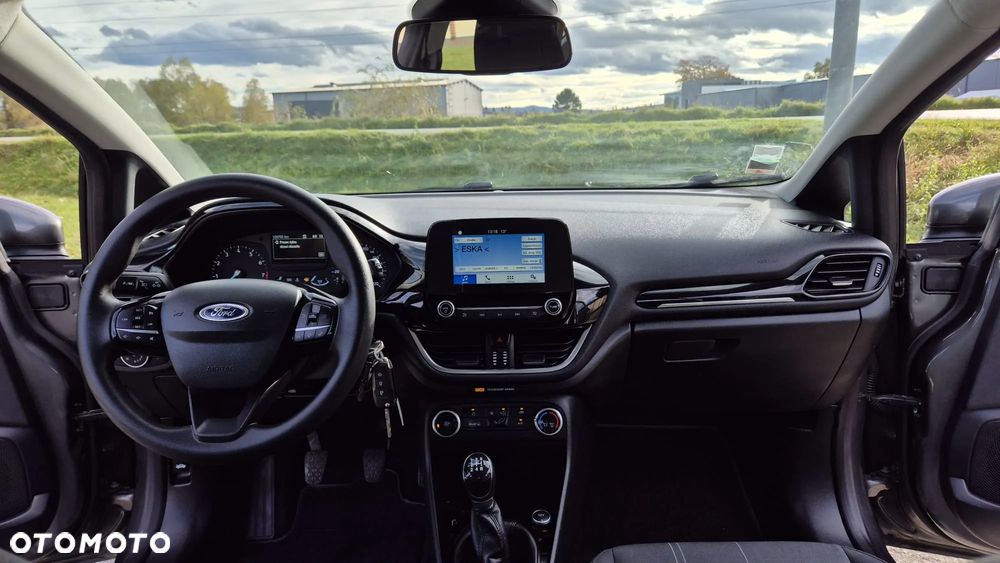 Ford Fiesta 1.1 S&S COOL&CONNECT - 16