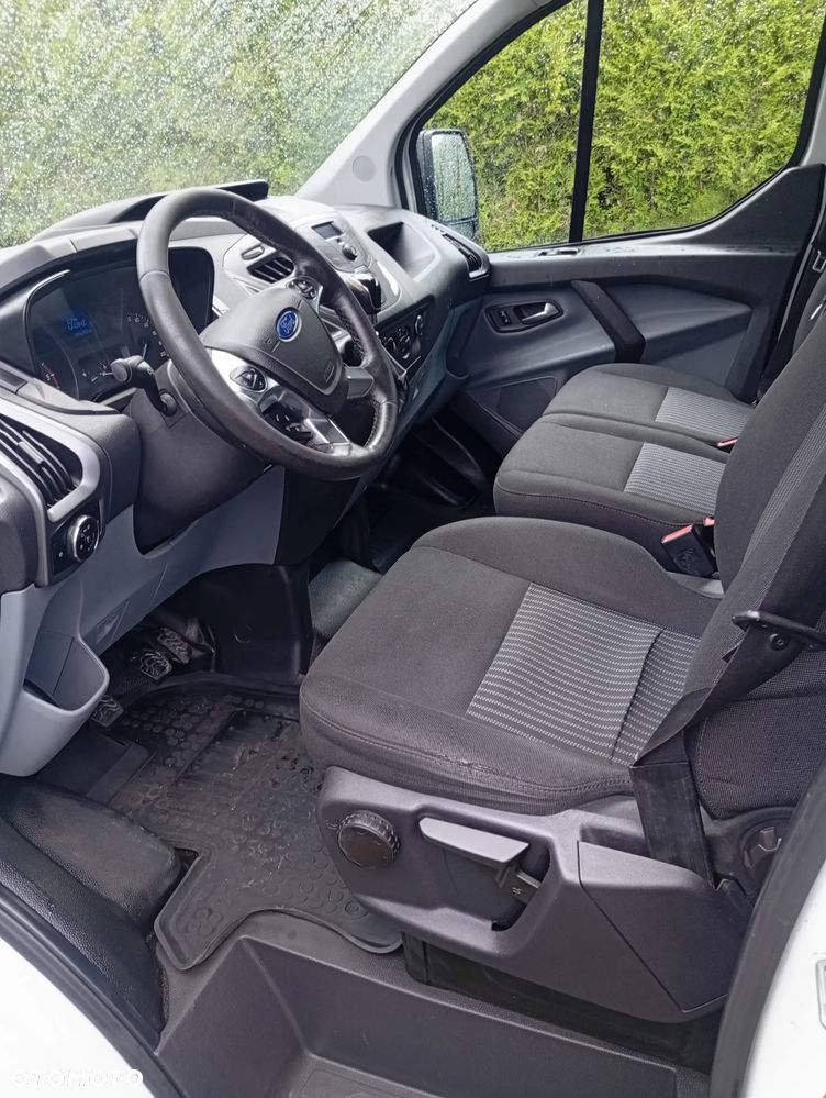 Ford TRANSIT CUSTOM - 8