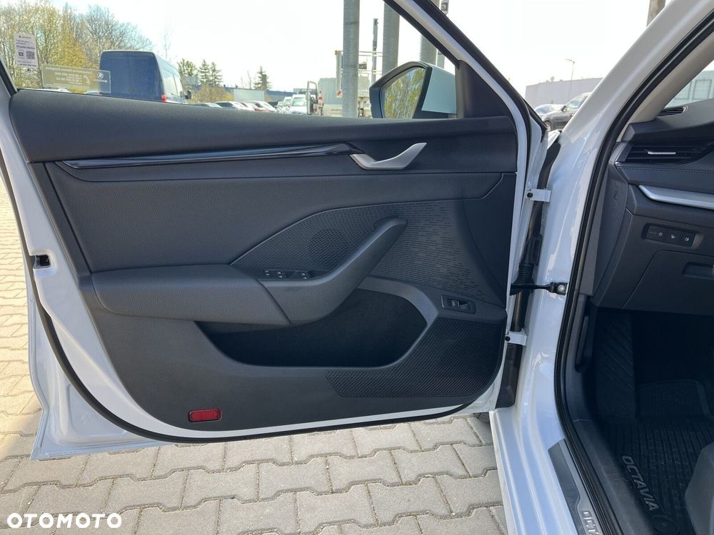Skoda Octavia 2.0 TDI Selection DSG - 11