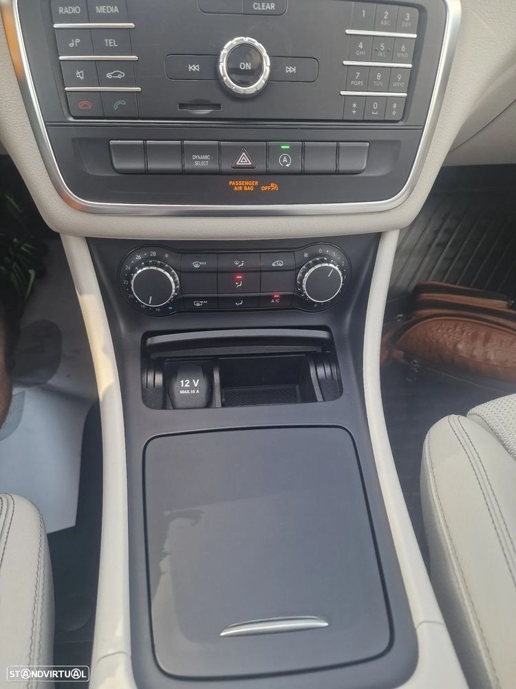 Mercedes-Benz GLA 220 d Urban - 32