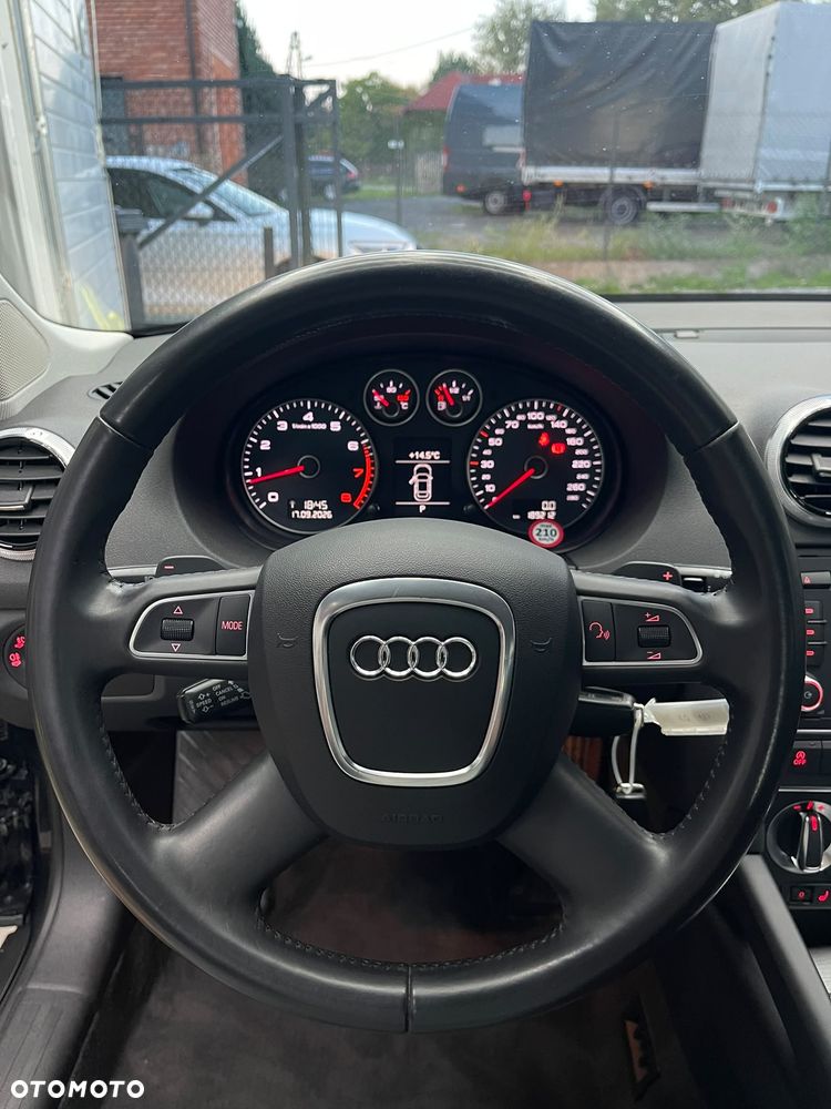 Audi A3 Sportback 1.4 TFSI S tronic S line Sportpaket (plus) - 32
