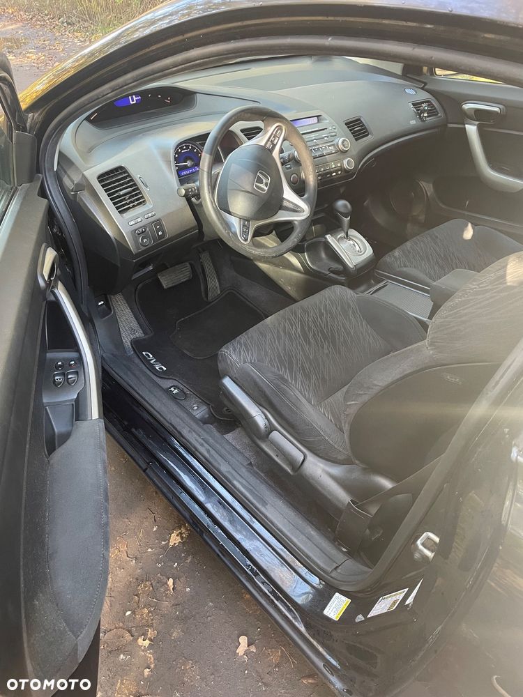 Honda Civic 1.8 LX Coupe - 16