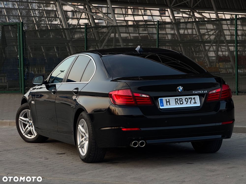 BMW Seria 5 520d - 15
