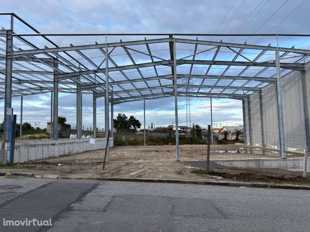 Armazém para alugar em Rio tinto, Gondomar próximo da autoestrada - Grande imagem: 2/4