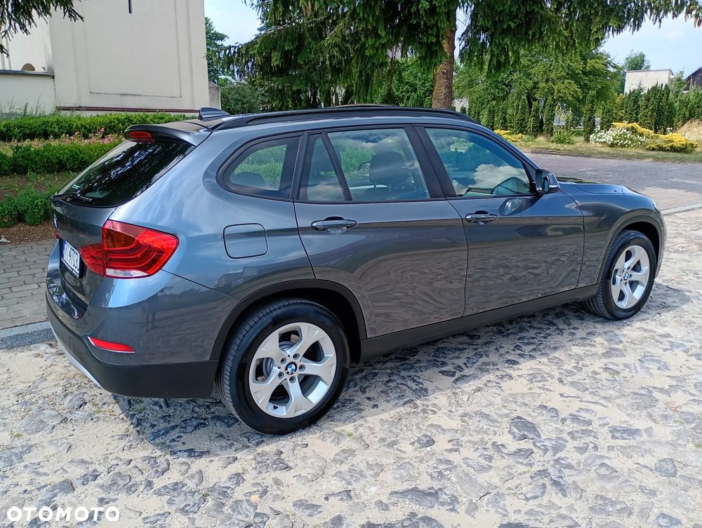 BMW X1 xDrive18d - 16