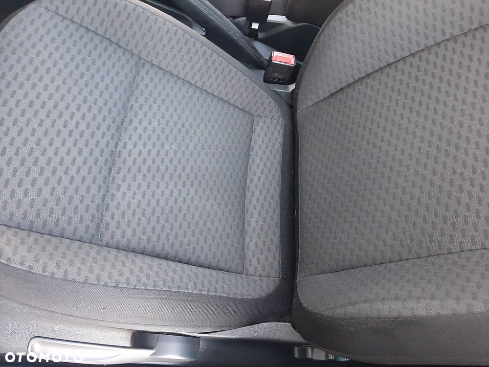 Skoda Roomster 1.2 TSI FAMILY - 28