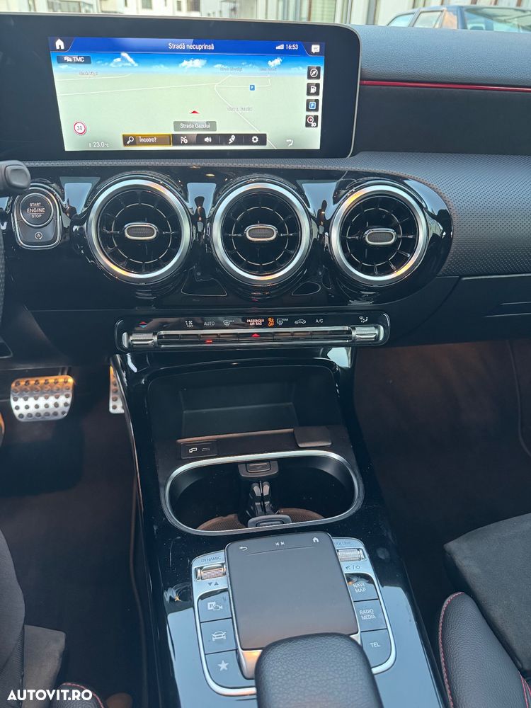 Mercedes-Benz A 180 d 7G-DCT AMG Line - 18