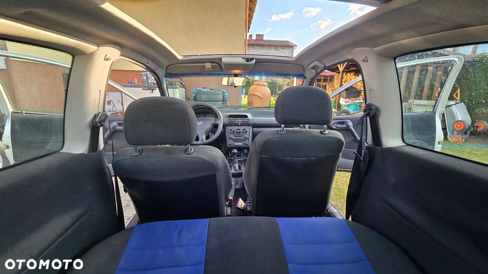 Opel Corsa 1.2 City 16v - 3