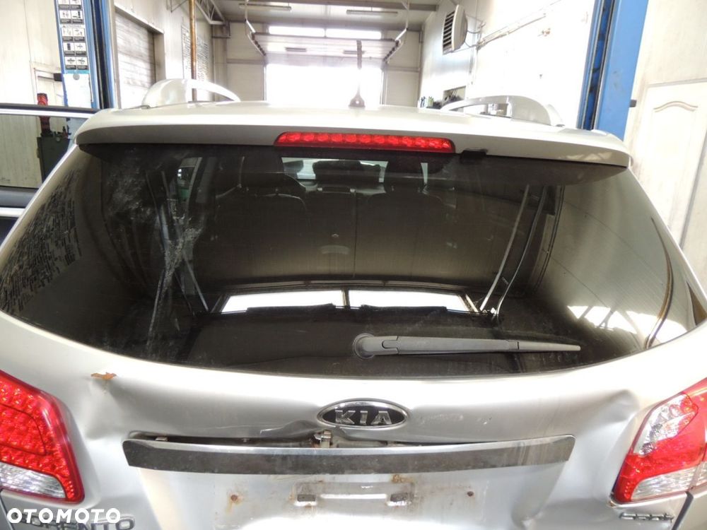Szyba tylna KIA Sorento II '10 - 1