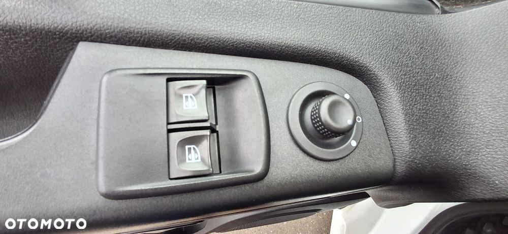 Renault TRAFIC VIVARO VITO T6 CUSTOM EXPERT LIFT KLIMA  LED - 17