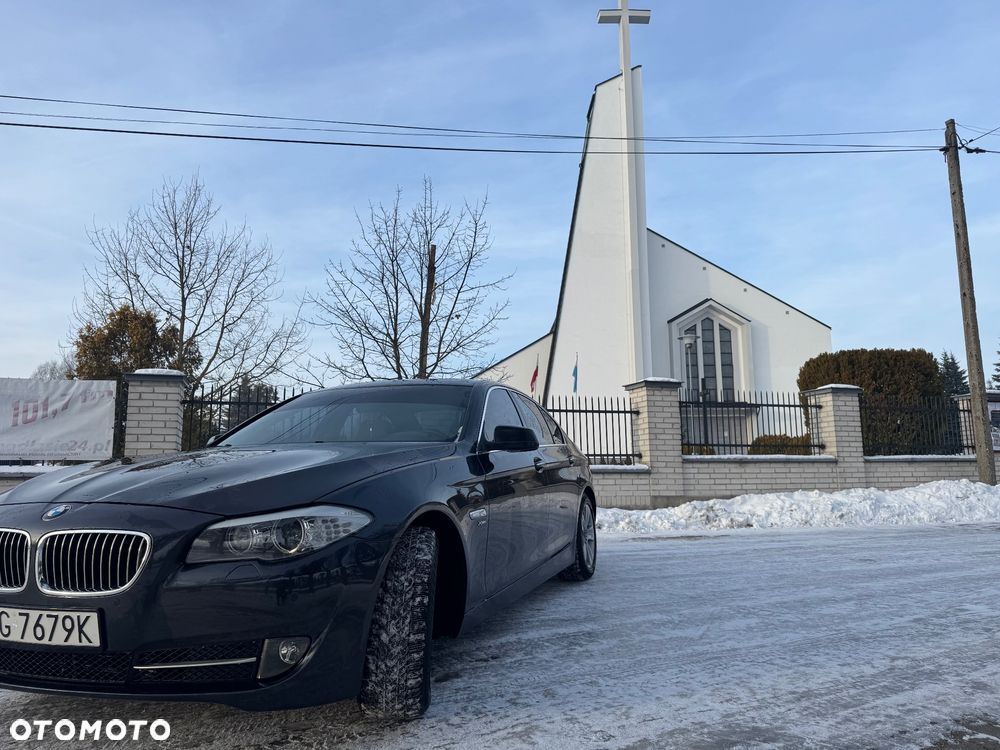 BMW Seria 5 528i xDrive - 3