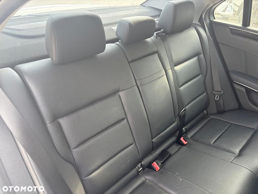 Mercedes-Benz Klasa E 350 CDI DPF BlueEFFICIENCY 7G-TRONIC Avantgarde - 14