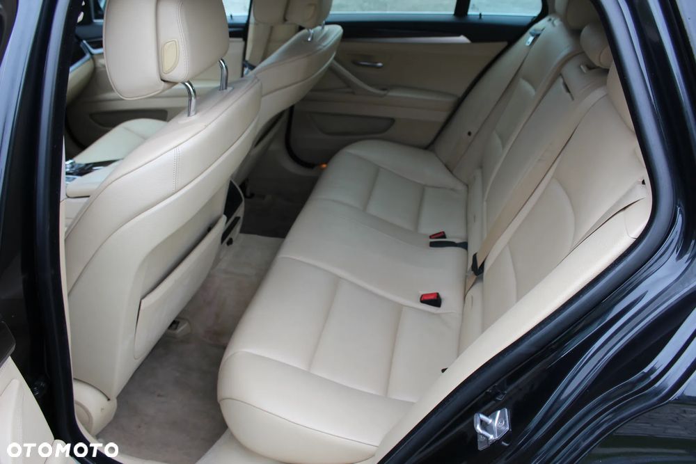 BMW Seria 5 520d Luxury Line - 18