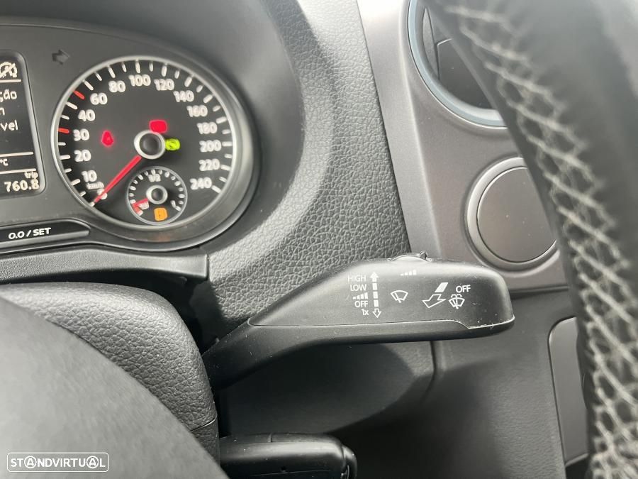 VW Amarok 2.0 BI-TDI DSG Highline 4Motion - 36