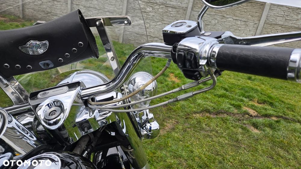 Harley-Davidson Touring Road King - 16