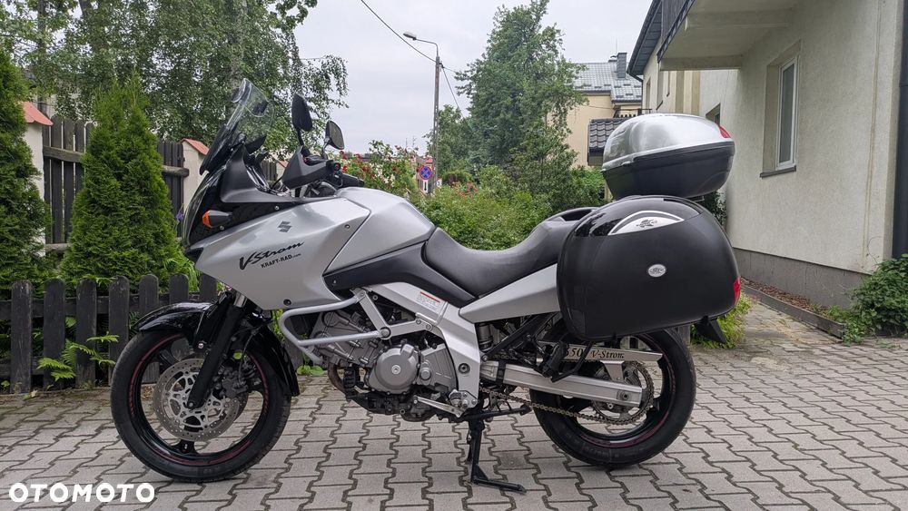 Suzuki V-STROM - 1