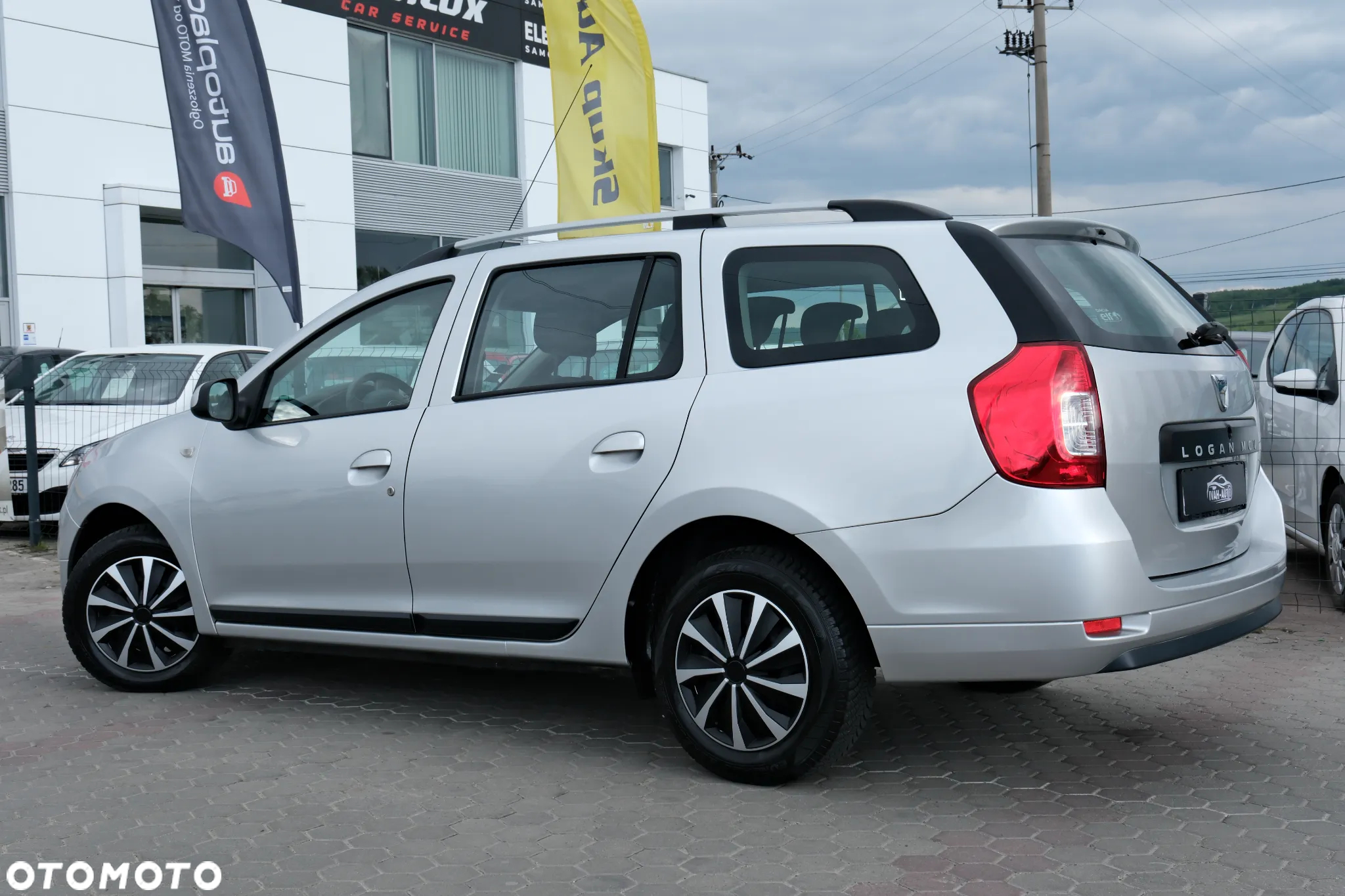 Dacia Logan MCV 1.2 16V 75 Ambiance - 10