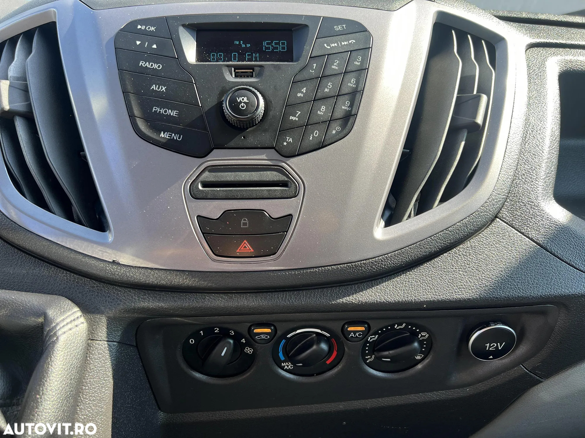 Ford Transit - 15