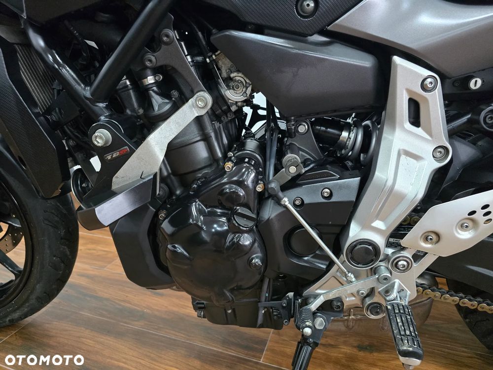 Yamaha MT - 16