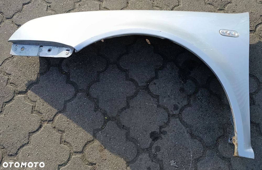 Golf IV 4 błotnik przedni przód lewy prawy stan bdb bez rdzy bez malowania Volkswagen - 1