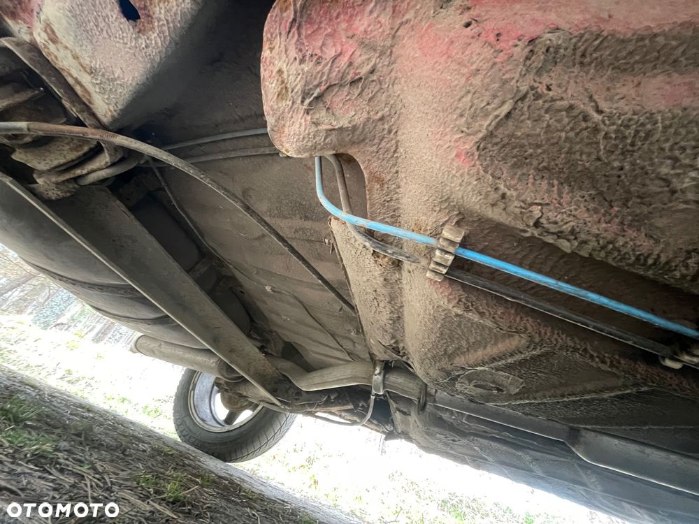 Volkswagen Golf 1.6 GL D - 13