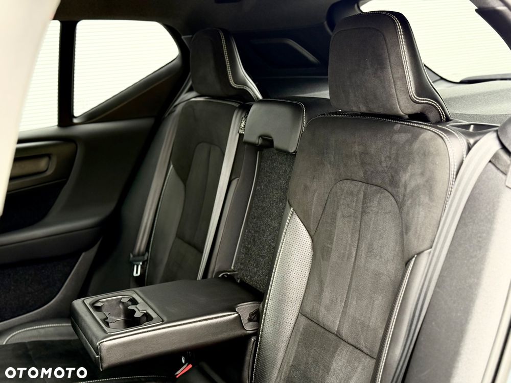 Volvo XC 40 D3 SCR R-Design - 25
