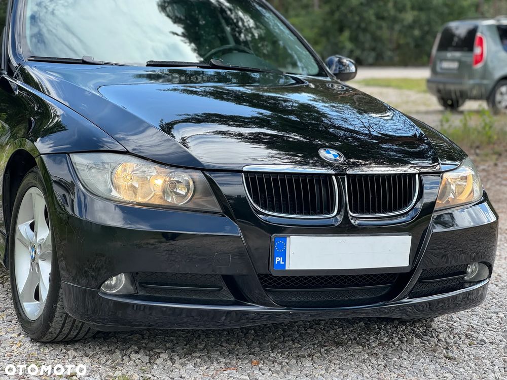 BMW Seria 3 320i Touring - 11