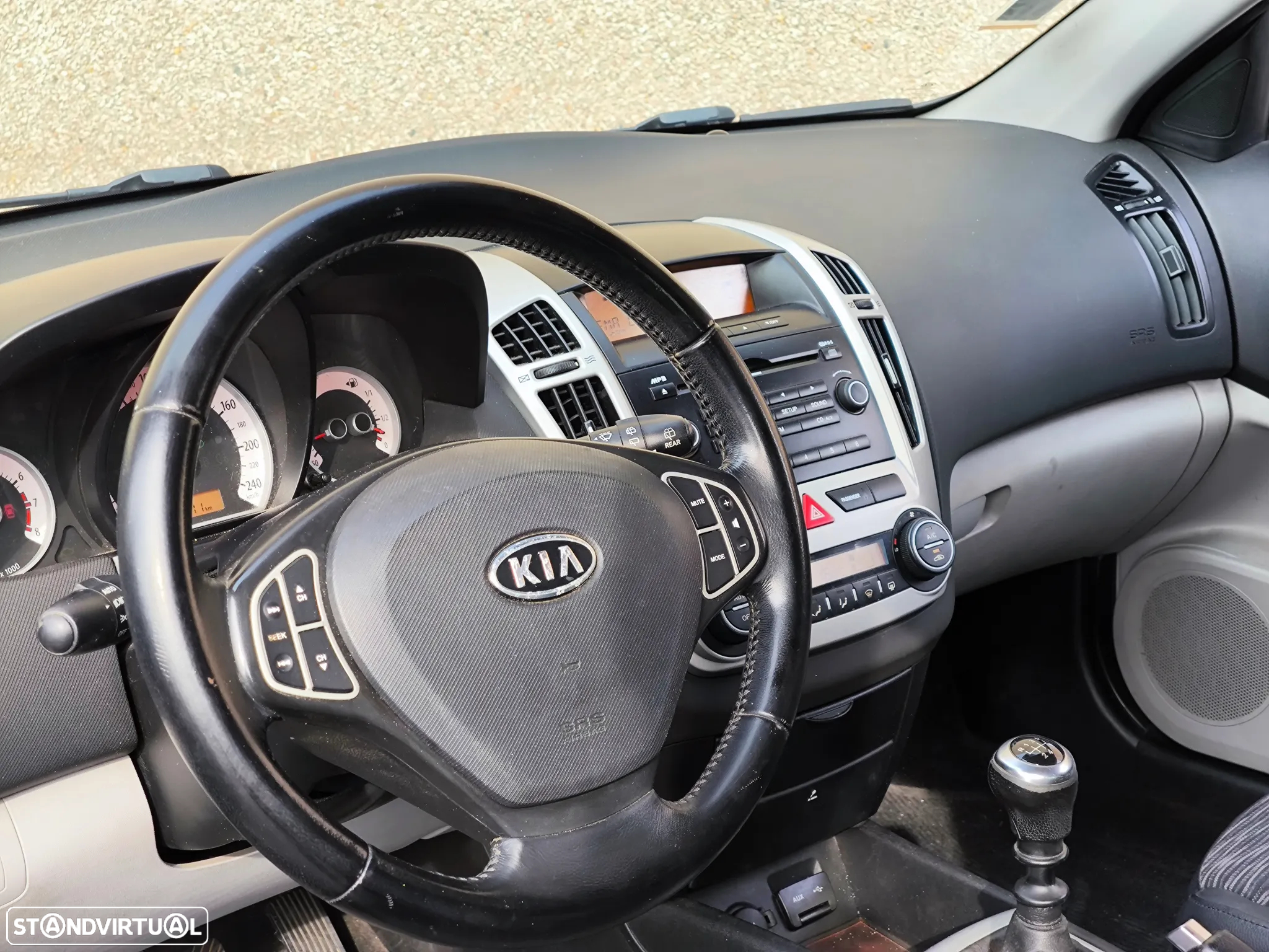Kia Ceed - 9