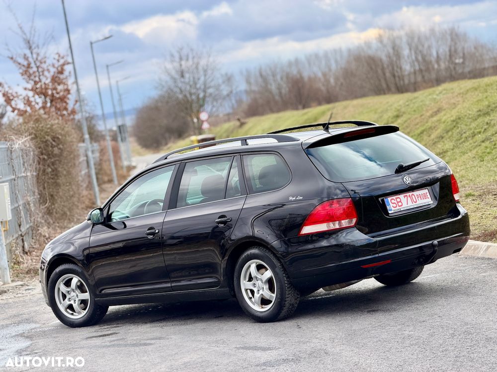 Volkswagen Golf - 6