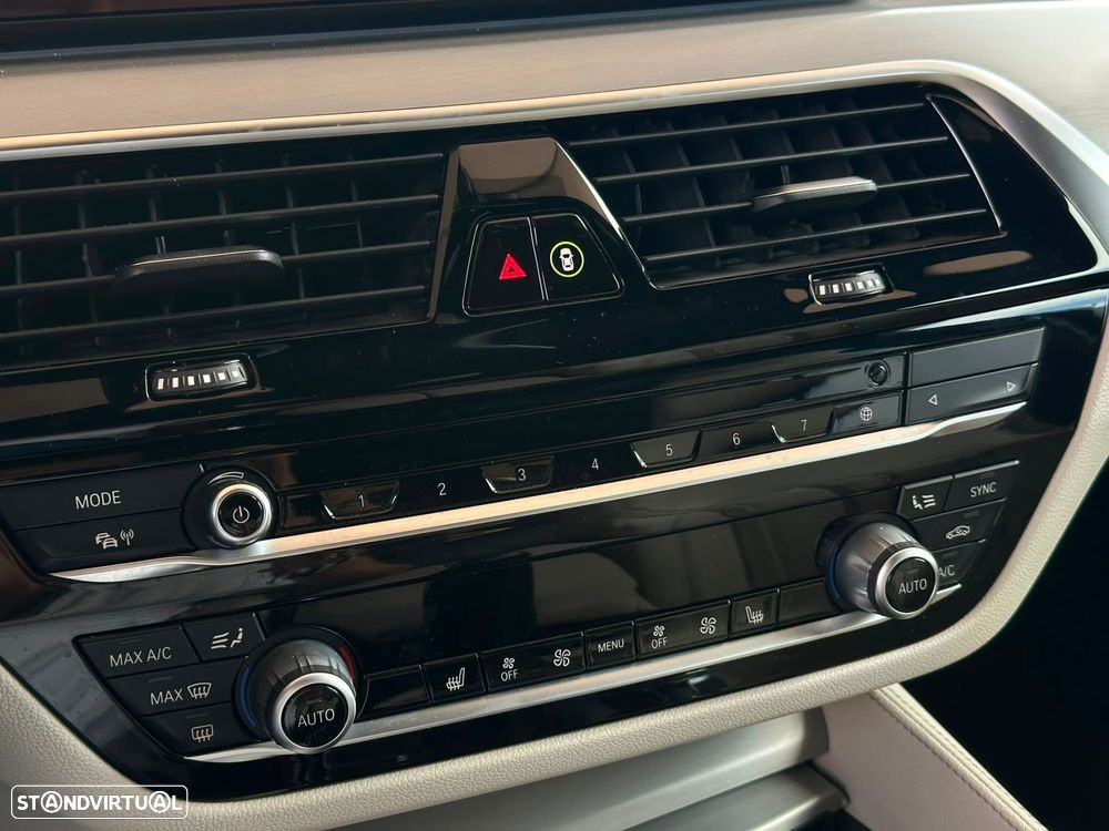 BMW 530 e iPerformance Pack M - 24