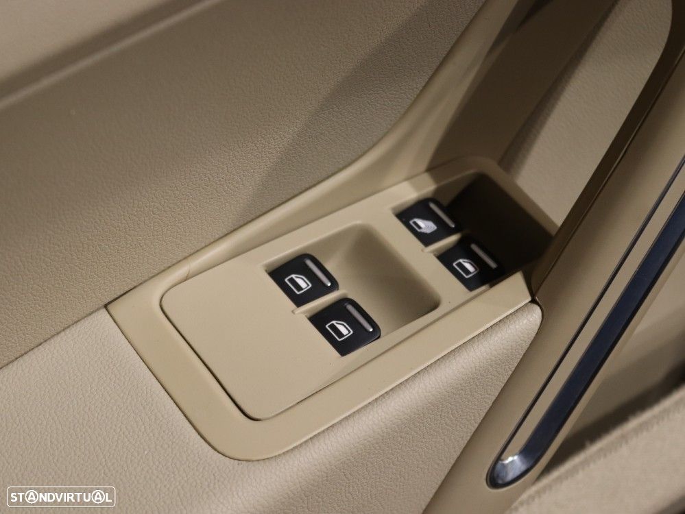 VW New Beetle Cabriolet 1.4 TSI Sport DSG - 25