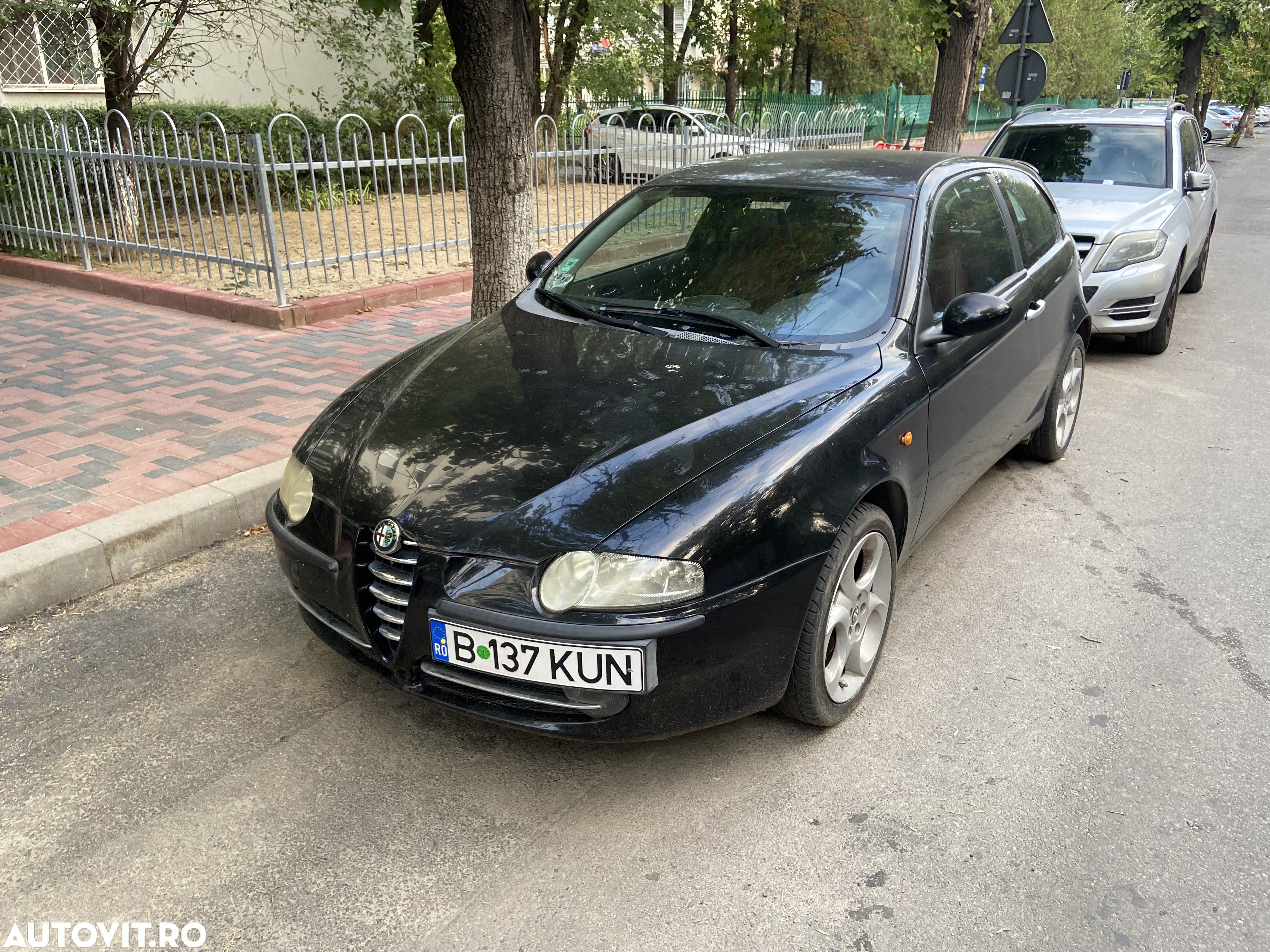 Alfa Romeo 147 2.0 Twin Spark Distinctive - 1