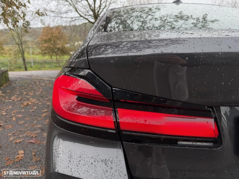 BMW 530 e Pack 50 anos M - 14