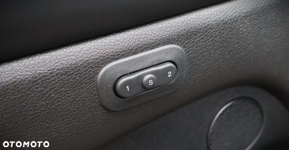 Jeep Grand Cherokee - 35