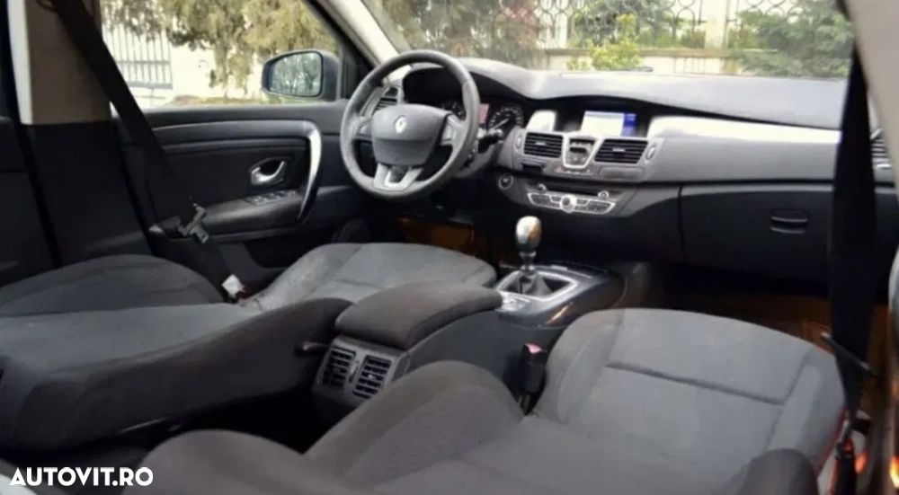 Renault Laguna 1.9 dCi FAP Authentique - 4